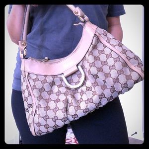 🎁🎁🎁🎄✨GUCCI Shoulder Bag✨🎄🎁🎁🎁